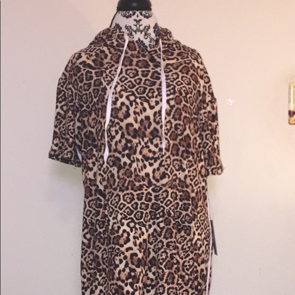 2XL Short Sleeveless Dress with Hoodie
